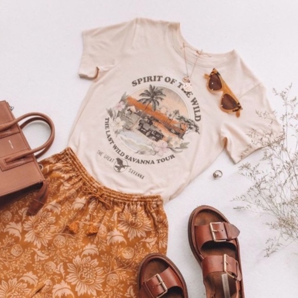 Spirit of the Wild Savannah Safari Graphic Tee - Picture 3 of 5